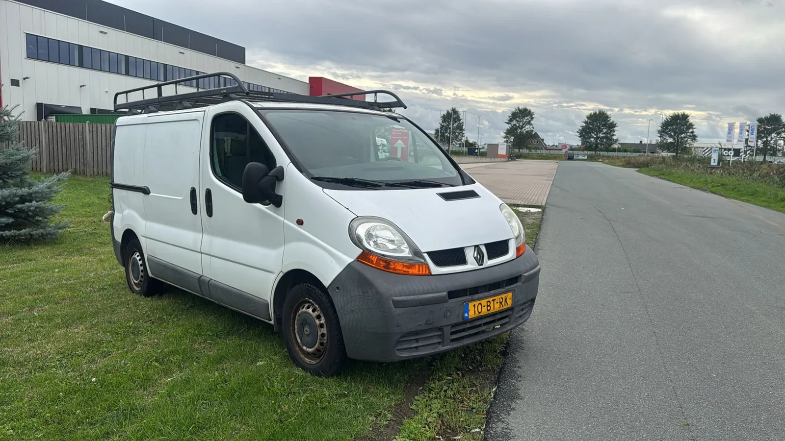 Renault Trafic (2005) — foto 1