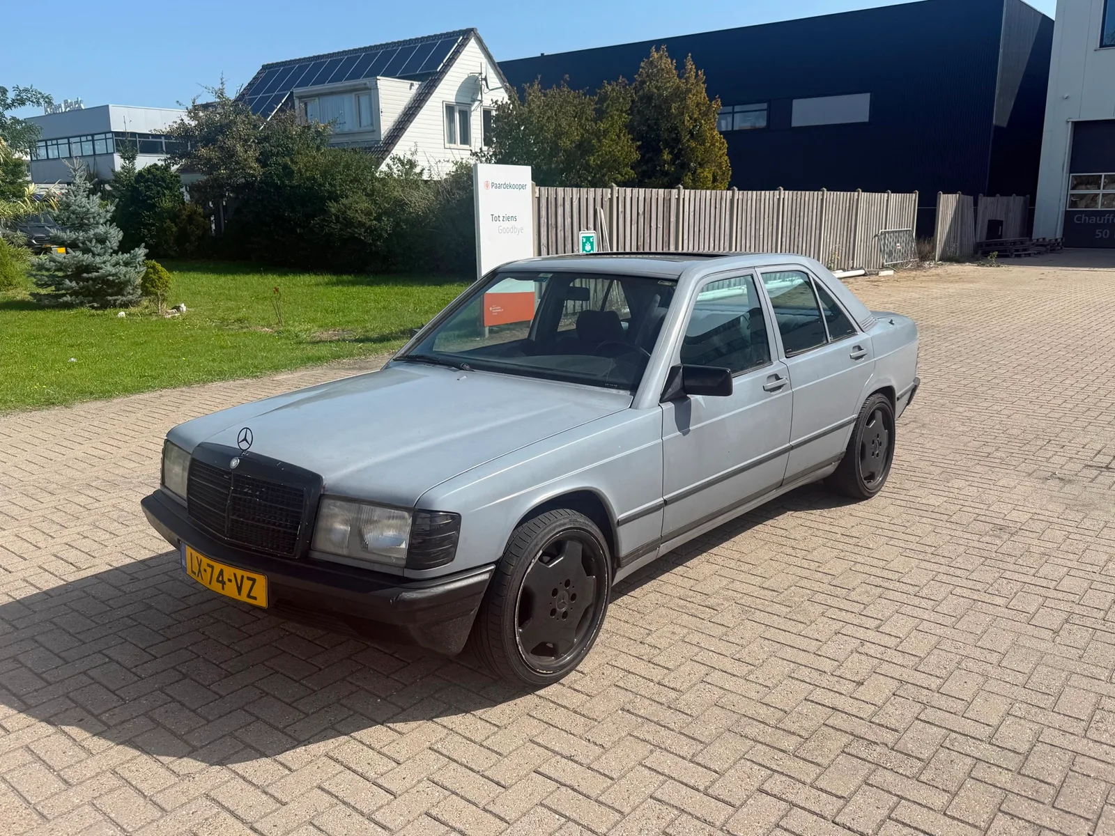 Mercedes-Benz 190-Serie (1984) — foto 1