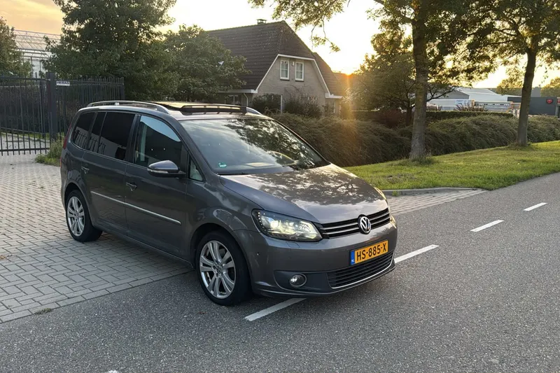 Volkswagen Touran (2011)