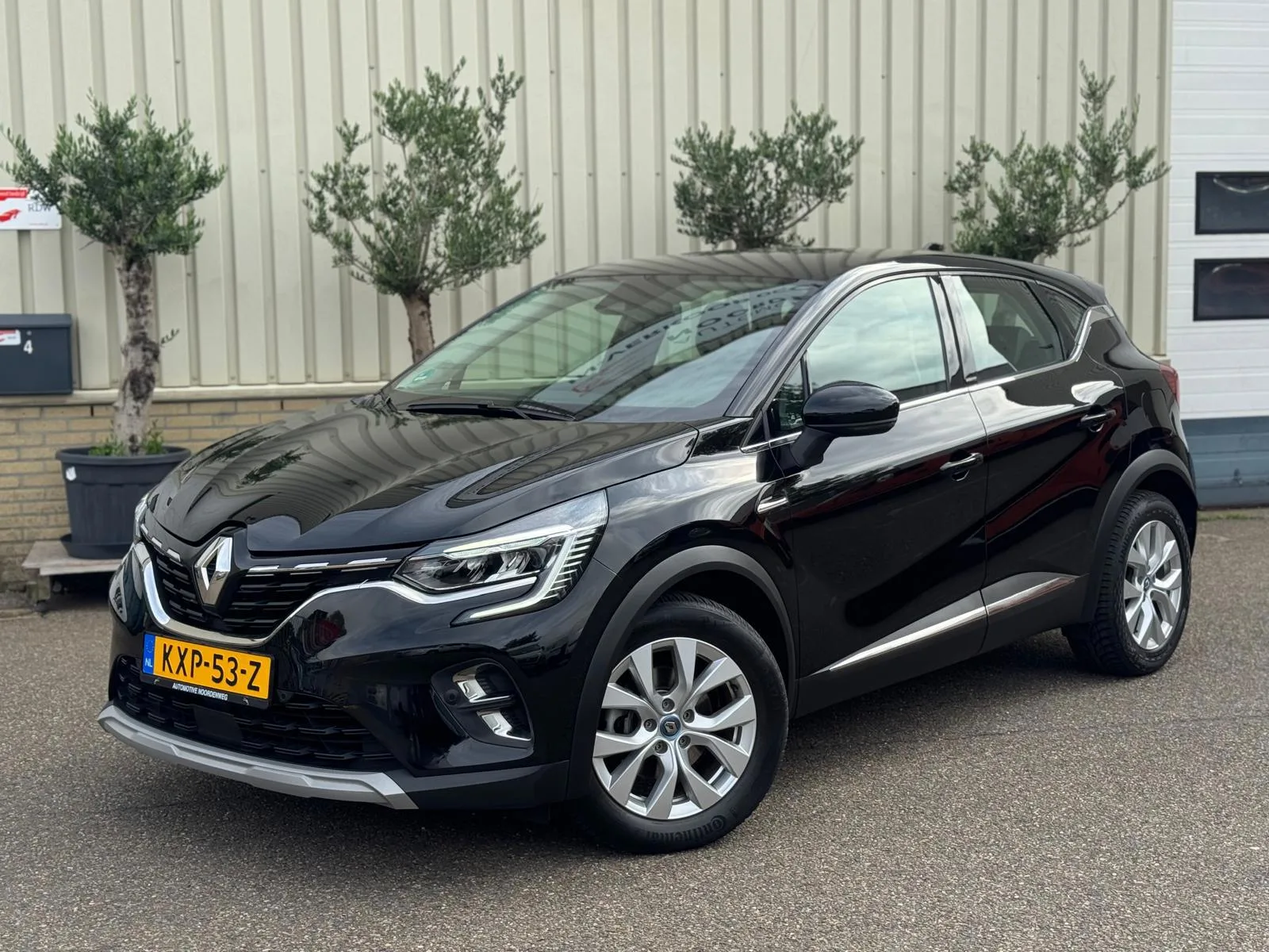 Renault Captur (2021) — foto 1