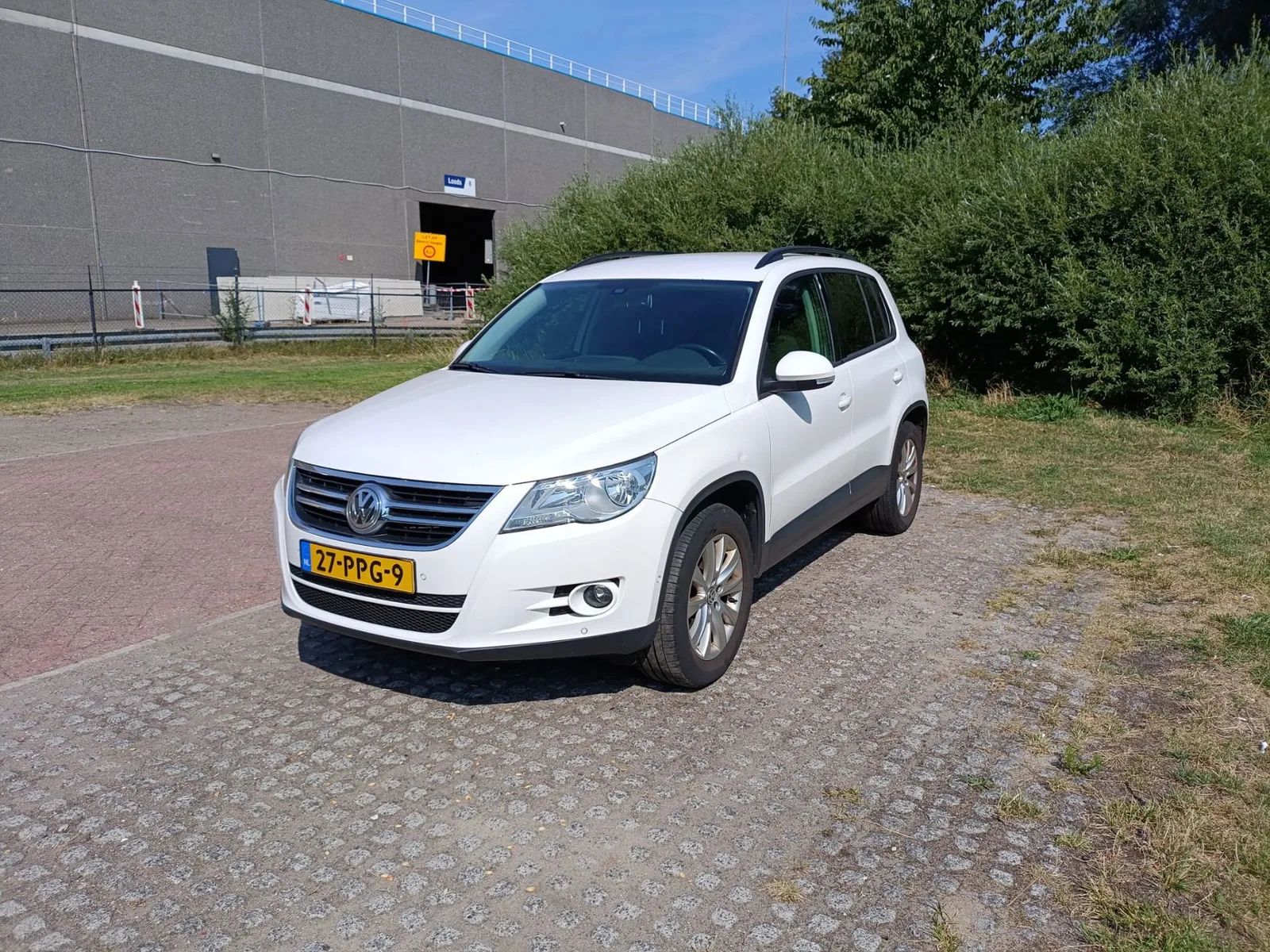 Volkswagen Tiguan (2011) — foto 1