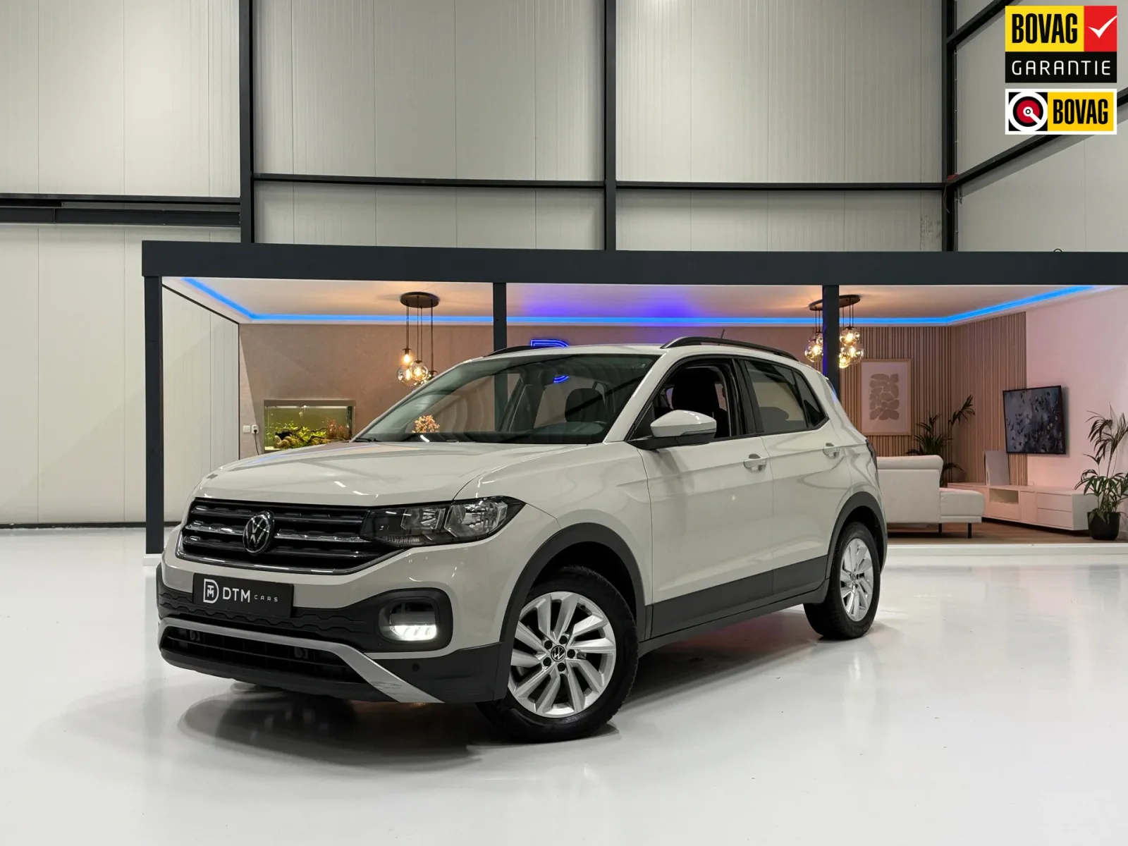 Volkswagen T-Cross (2023) — foto 1