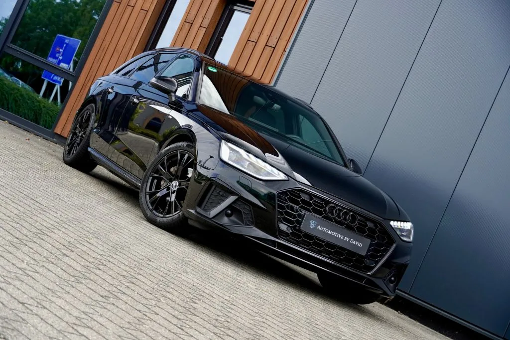 Audi A4 (2022) — foto 1