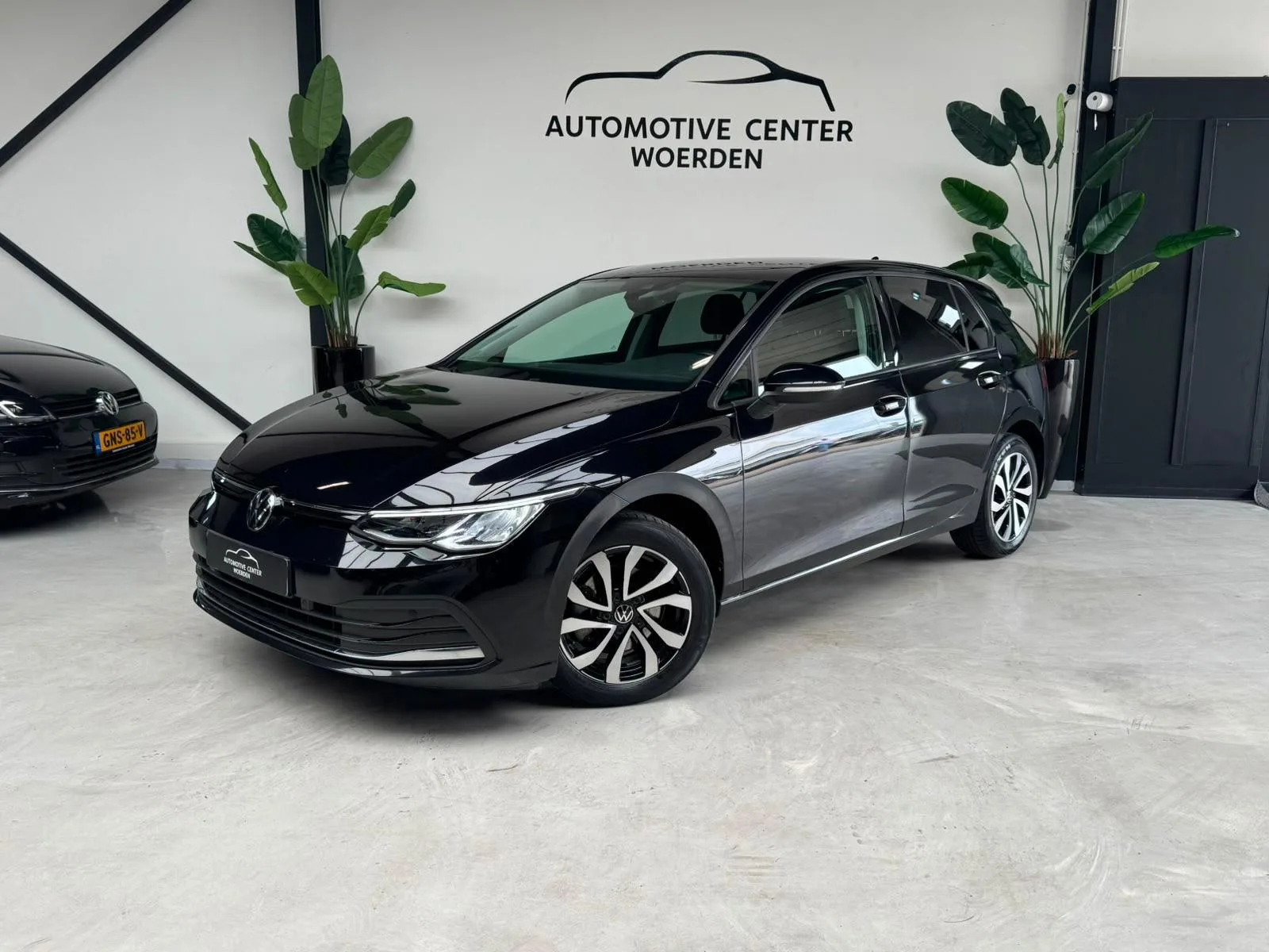 Volkswagen Golf (2021) — foto 1