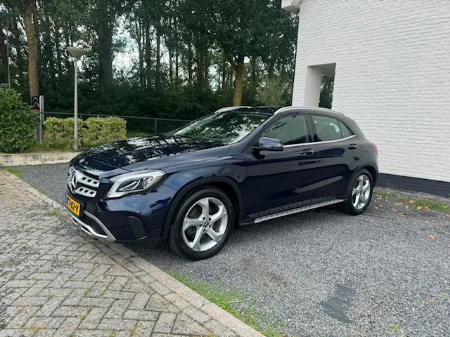 Mercedes-Benz GLA-Klasse (2018) — foto 1