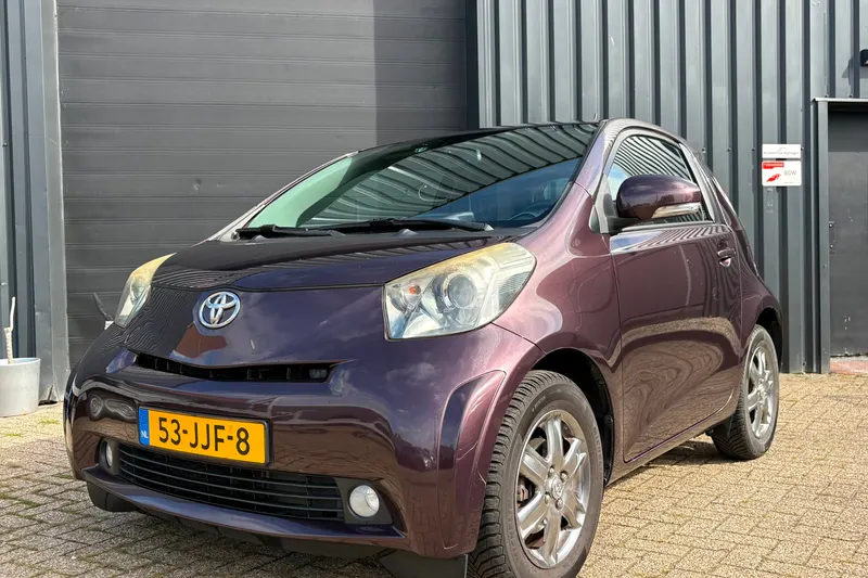 Toyota iQ (2009)