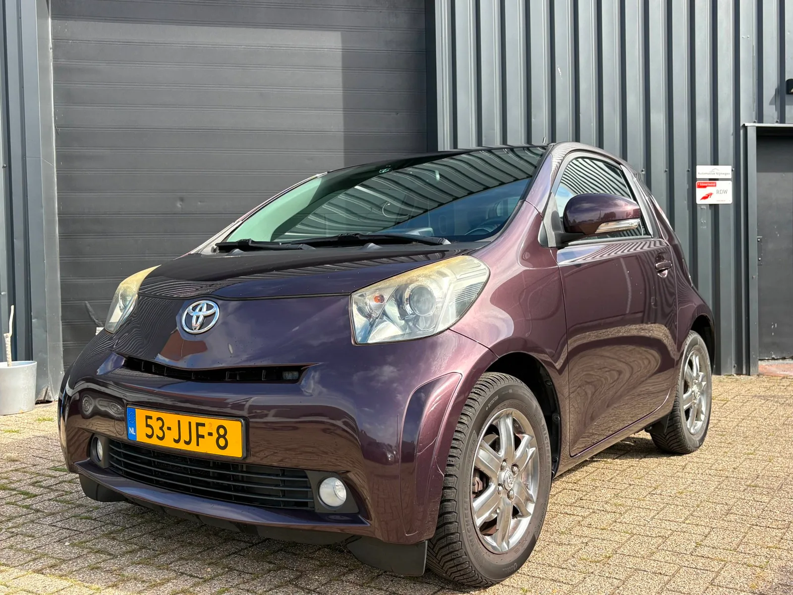 Toyota iQ (2009) — foto 1