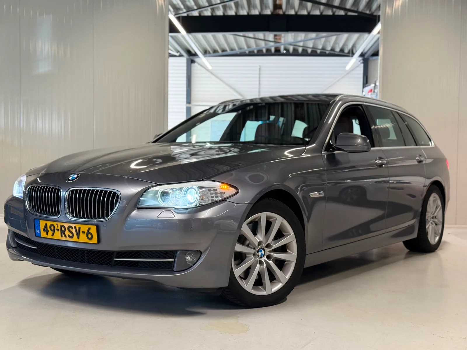 BMW 5-Serie (2011) — foto 1
