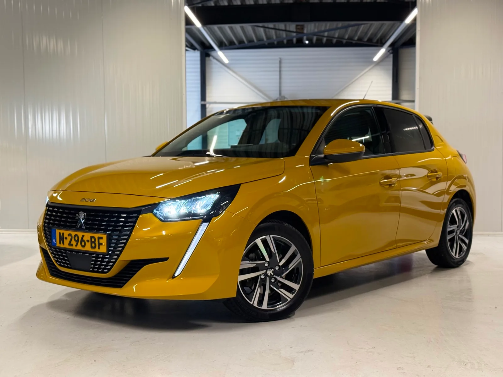 Peugeot 208 (2021) — foto 1