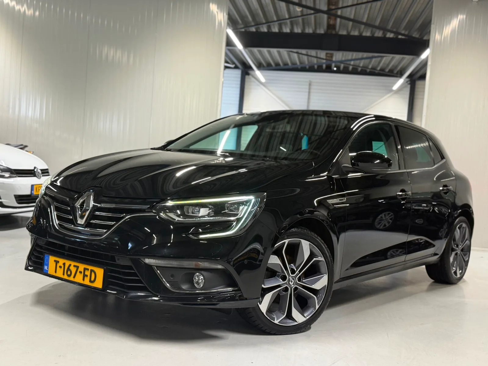 Renault Mégane (2016) — foto 1