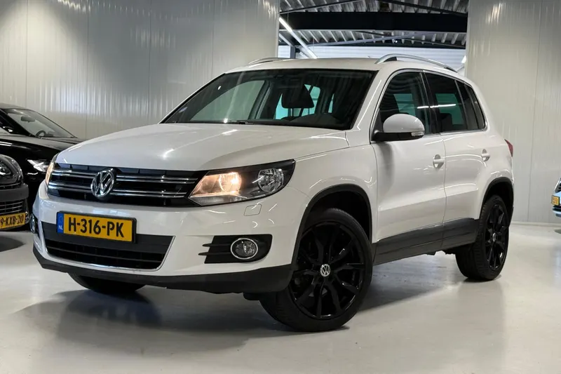 Volkswagen Tiguan (2012)