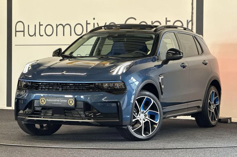Lynk & Co 01 (2023)