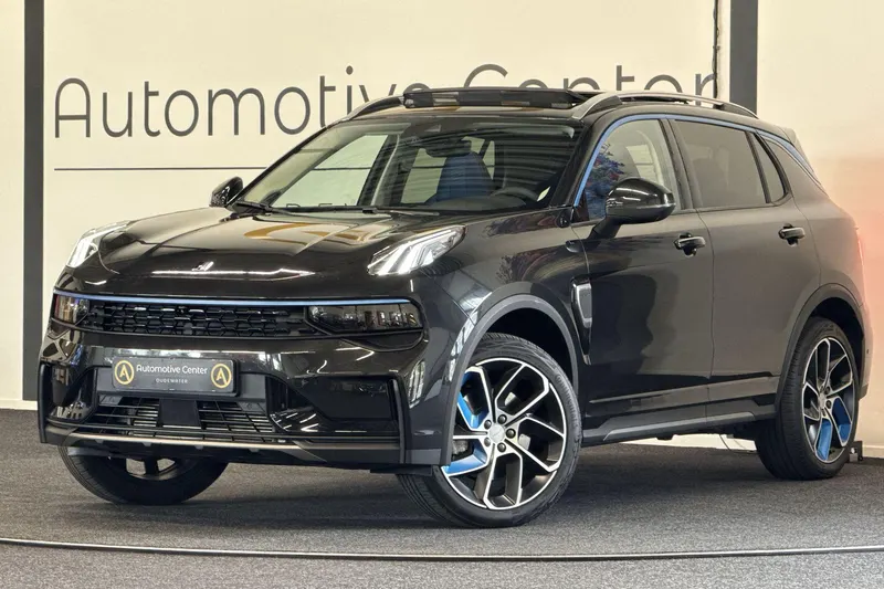 Lynk & Co 01 (2022)