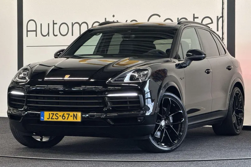 Porsche Cayenne (2023)