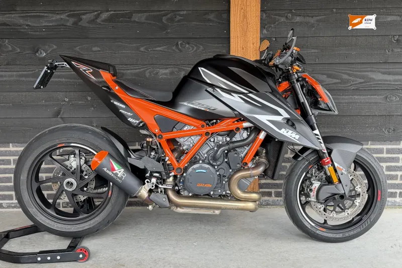 KTM 1290 Super Duke (2023)