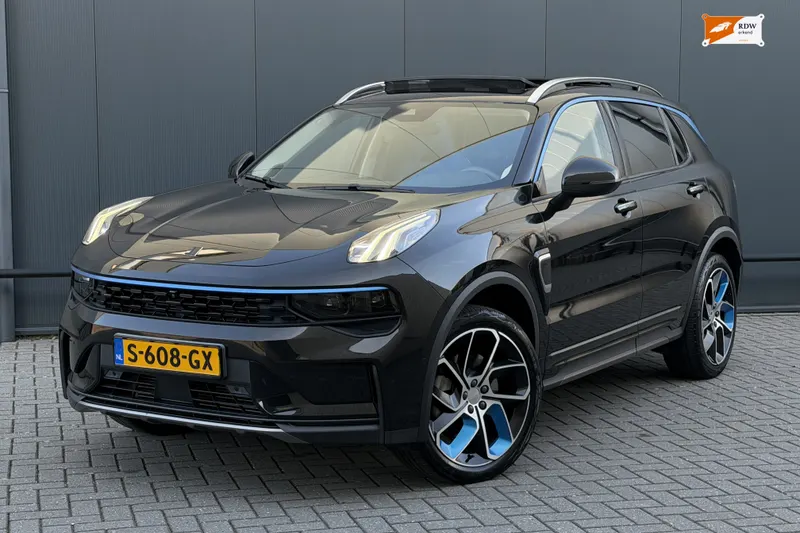 Lynk & Co 01 (2023)