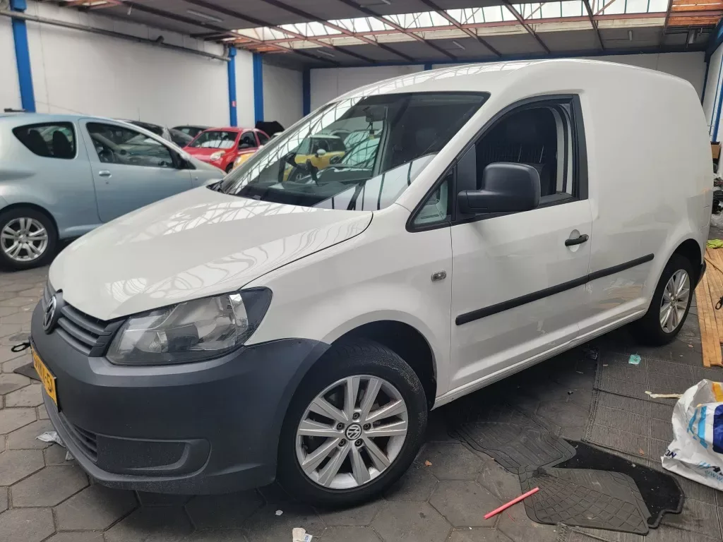 Volkswagen Caddy (2012) — foto 1