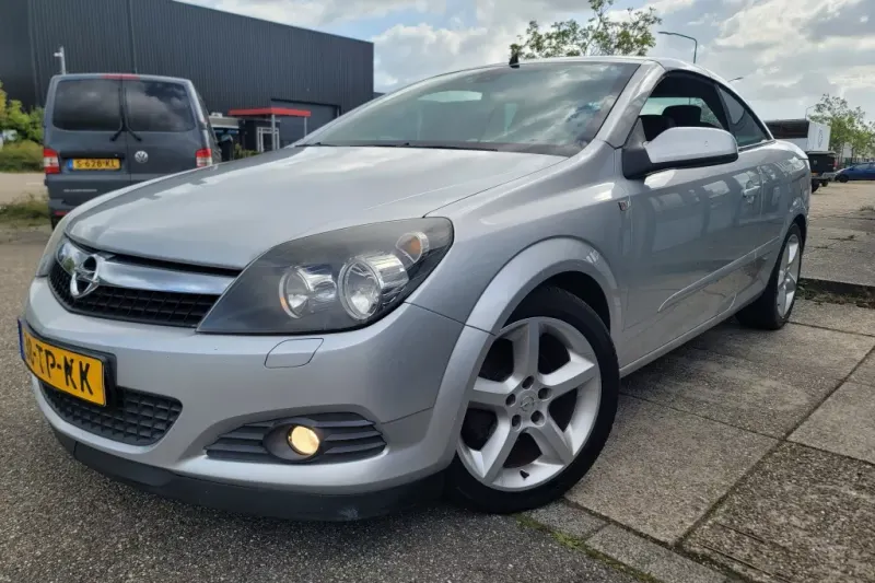 Opel Astra (2006)