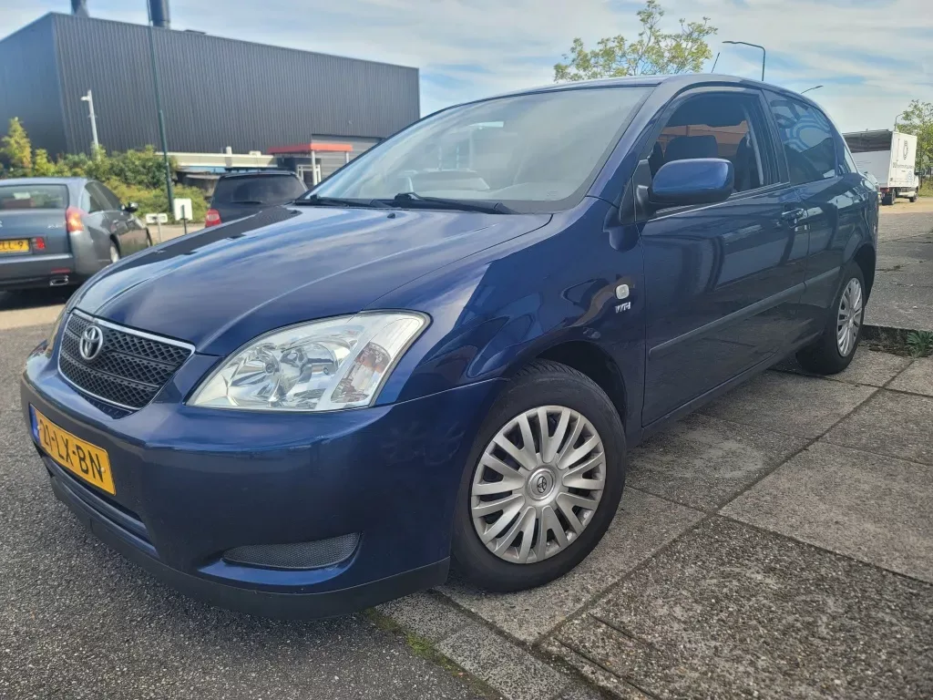 Toyota Corolla (2003) — foto 1