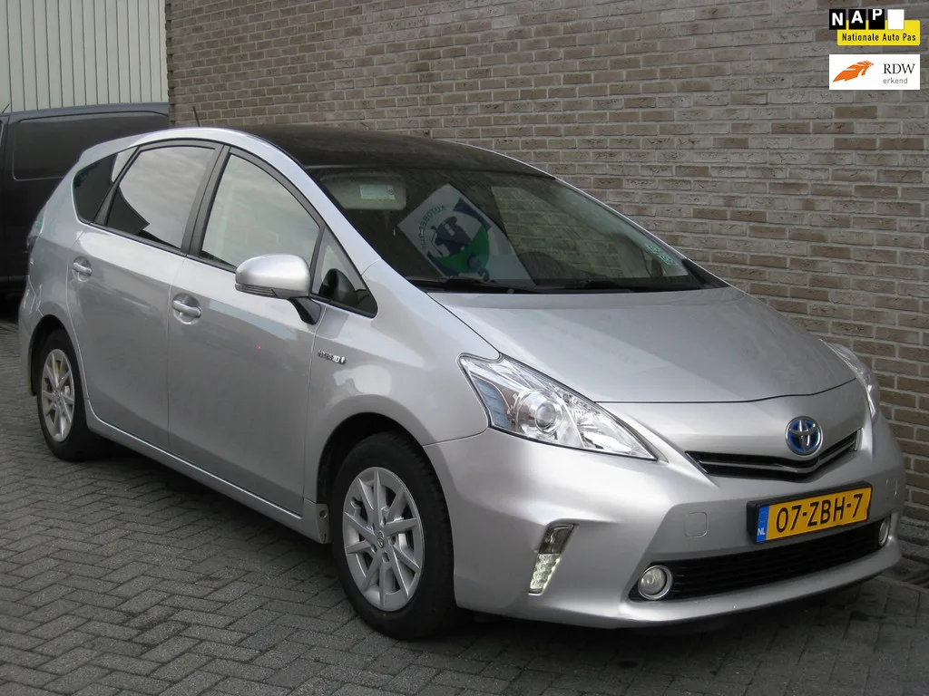 Toyota Prius (2012) — foto 1