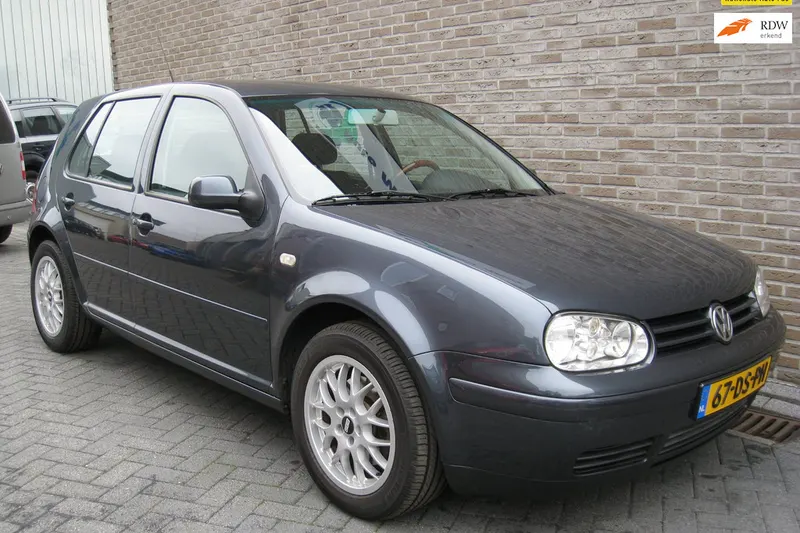 Volkswagen Golf (1999)