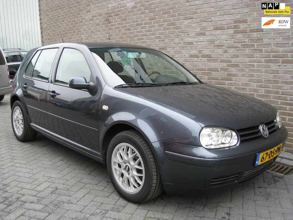 Volkswagen Golf (1999) — foto 1