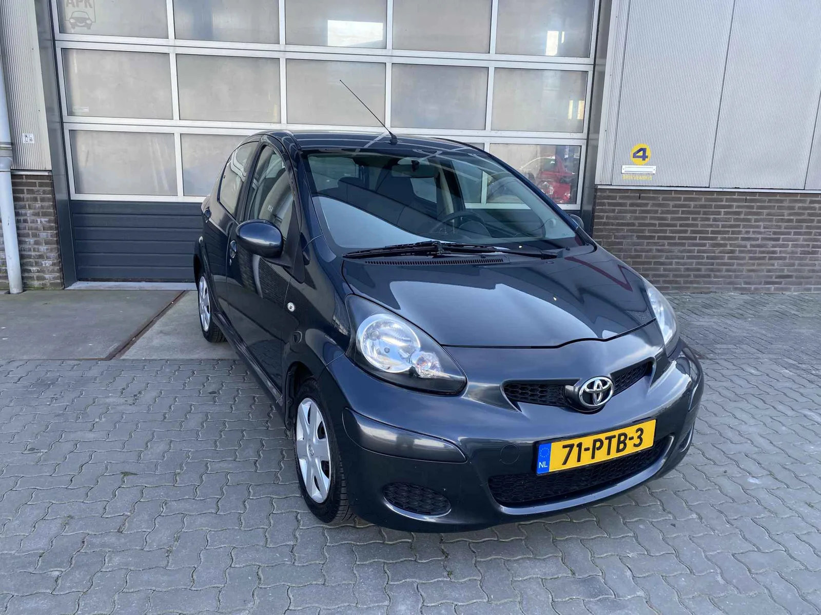 Toyota Aygo (2011) — foto 1