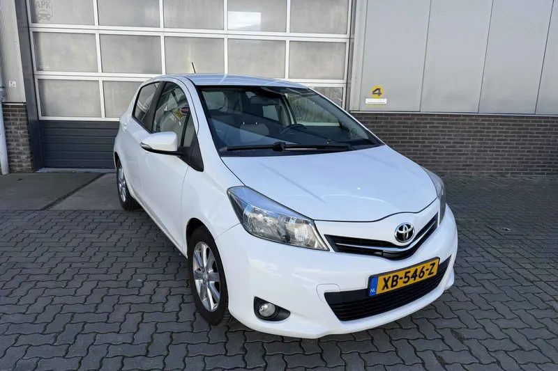 Toyota Yaris (2012)