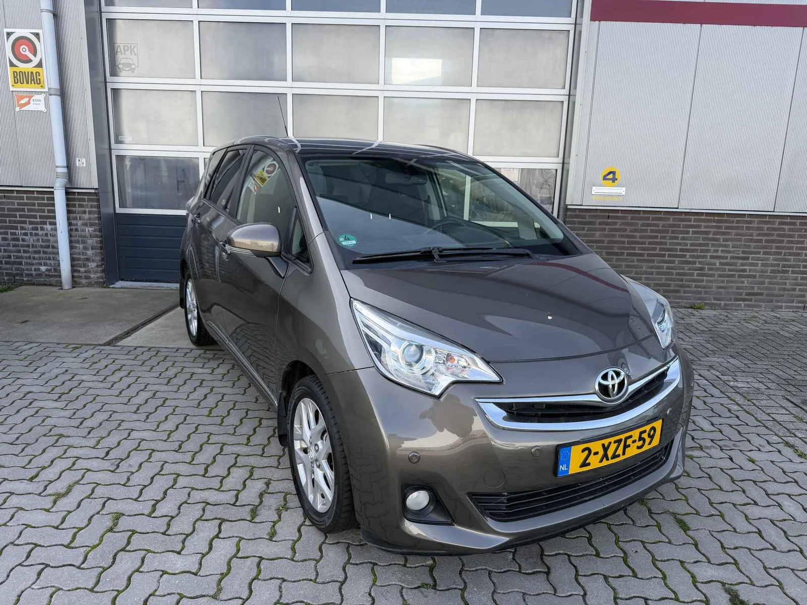 Toyota Verso S (2014) — foto 1