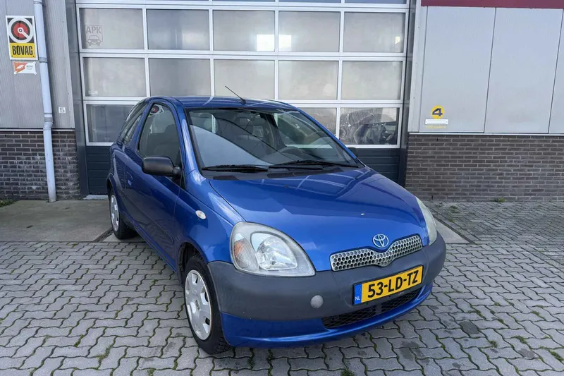 Toyota Yaris (2002)