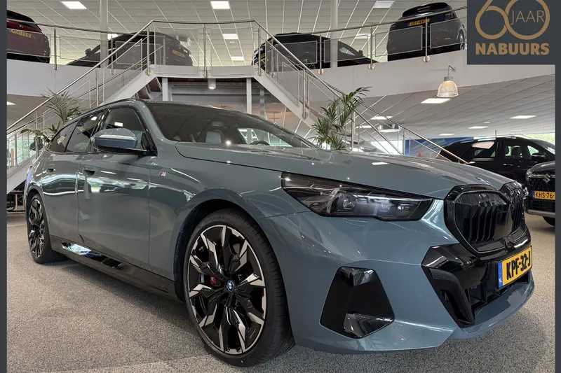 BMW i5 (2024)
