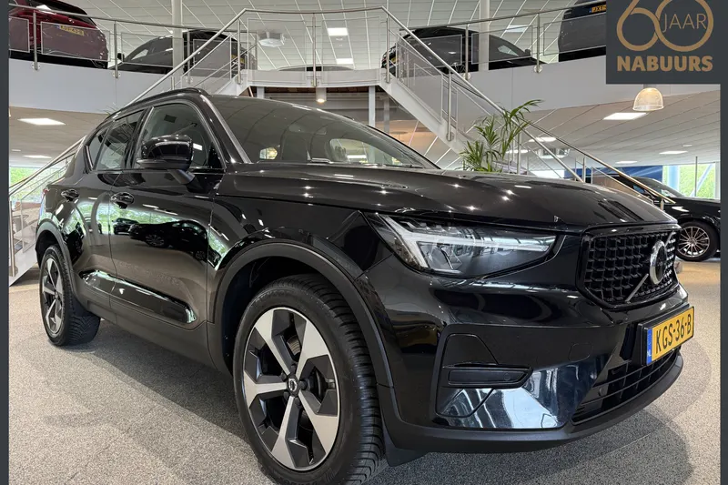 Volvo XC40 (2022)