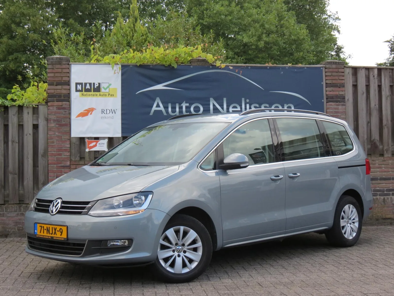 Volkswagen Sharan (2010) — foto 1