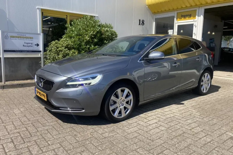 Volvo V40 (2018)