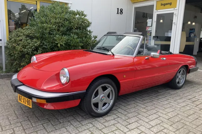 Alfa Romeo Spider (1984)