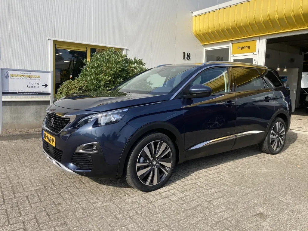 Peugeot 5008 (2019) — foto 1