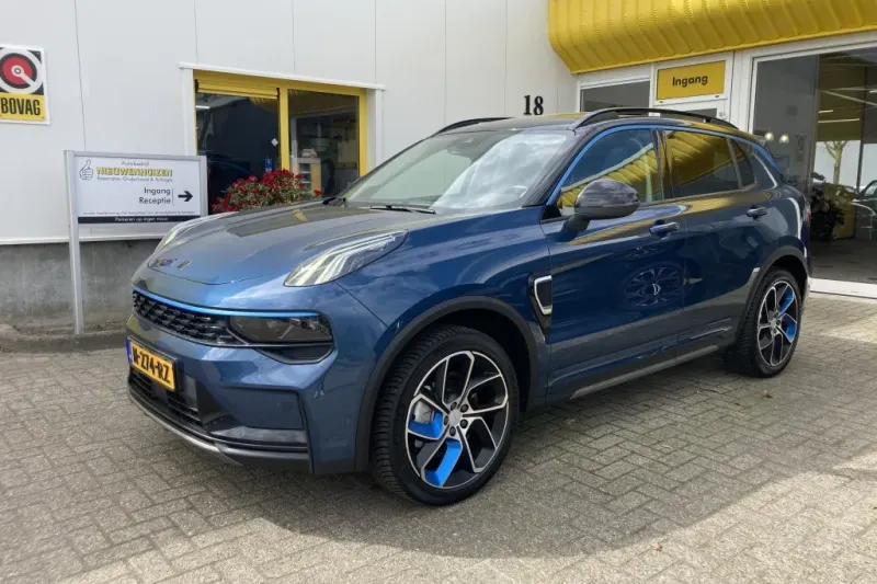 Lynk & Co 01 (2021)