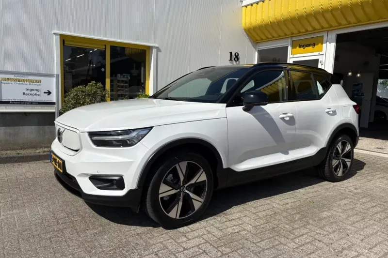 Volvo XC40 (2021)