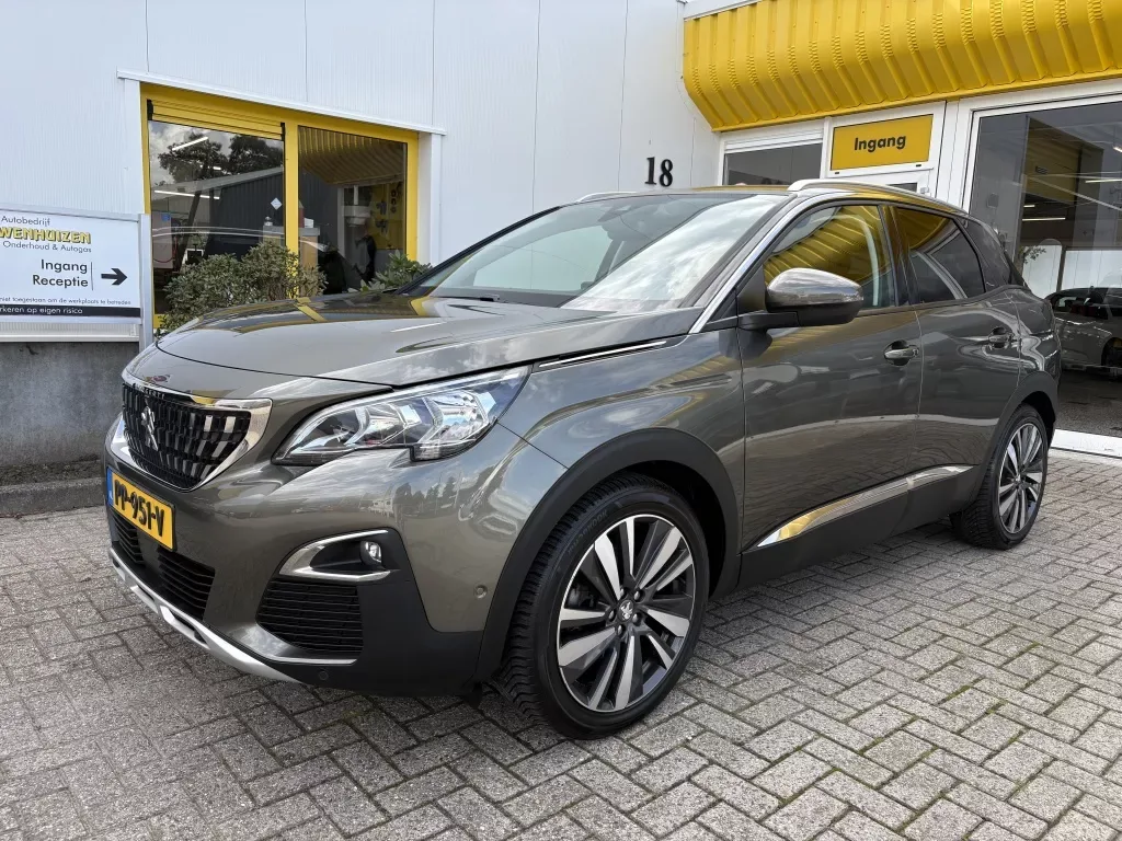 Peugeot 3008 (2017) — foto 1