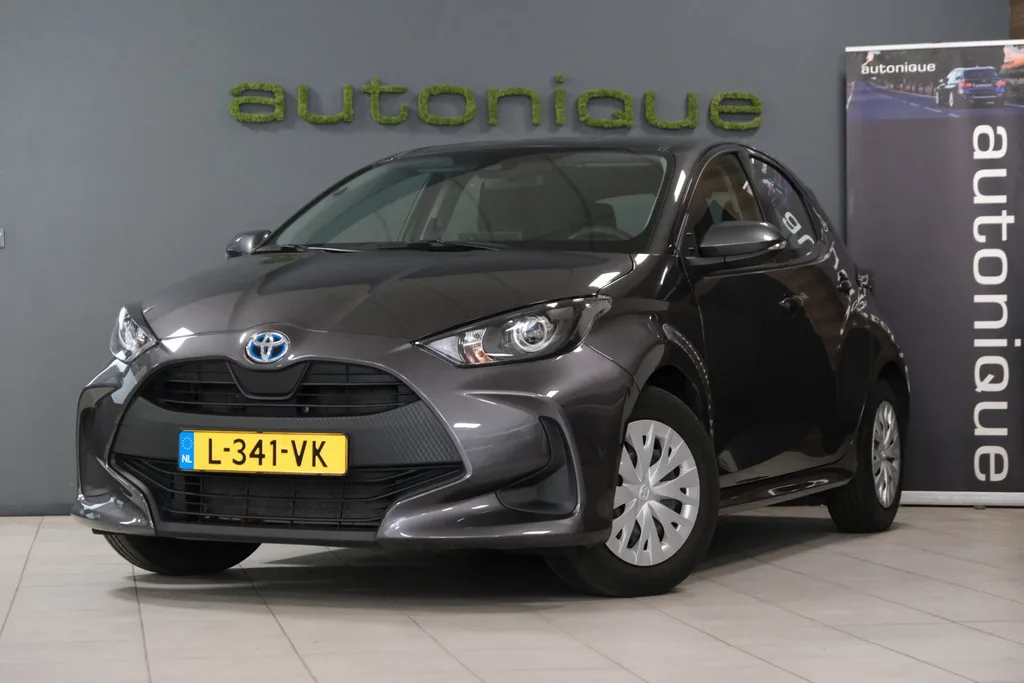 Toyota Yaris (2021) — foto 1