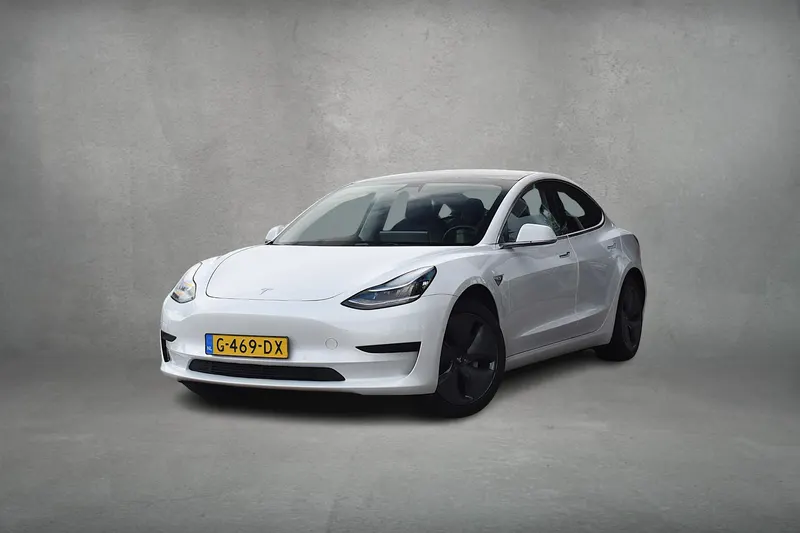 Tesla Model 3 (2019)