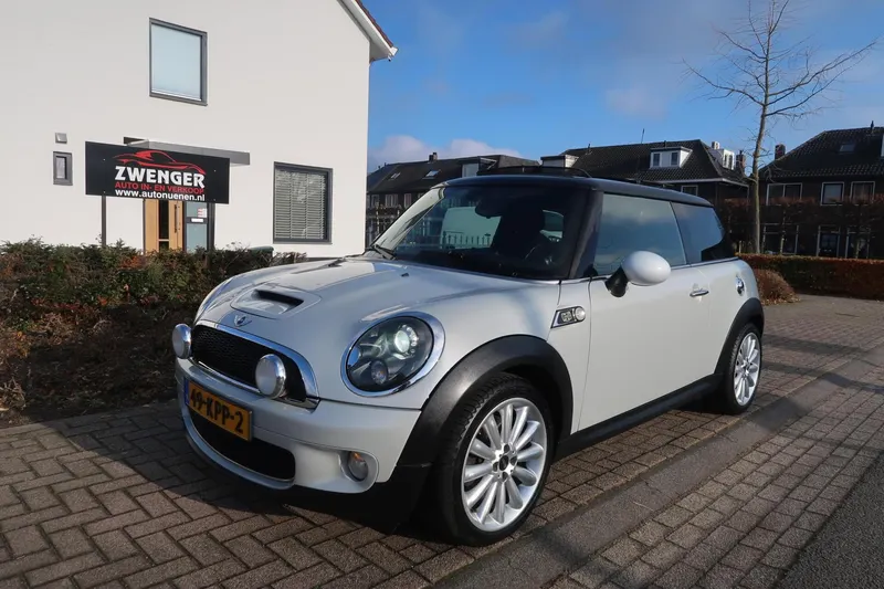 MINI Cooper S (2010)