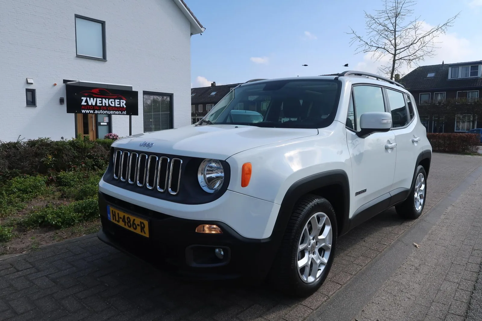Jeep Renegade (2015) — foto 1