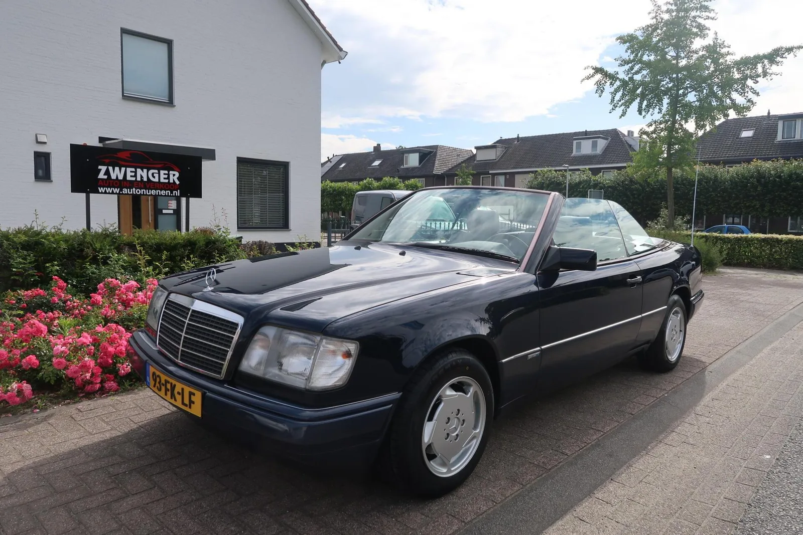 Mercedes-Benz E-Klasse (1993) — foto 1