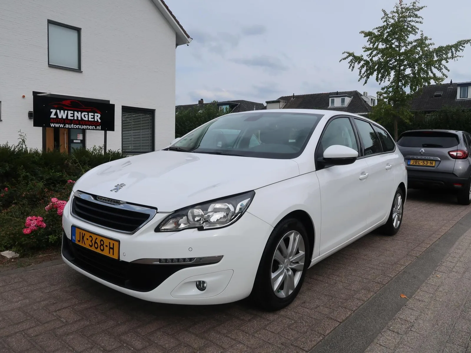 Peugeot 308 (2015) — foto 1