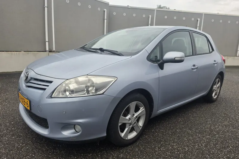 Toyota Auris (2011)