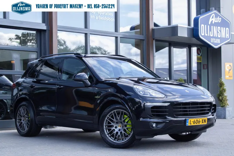 Porsche Cayenne (2016)