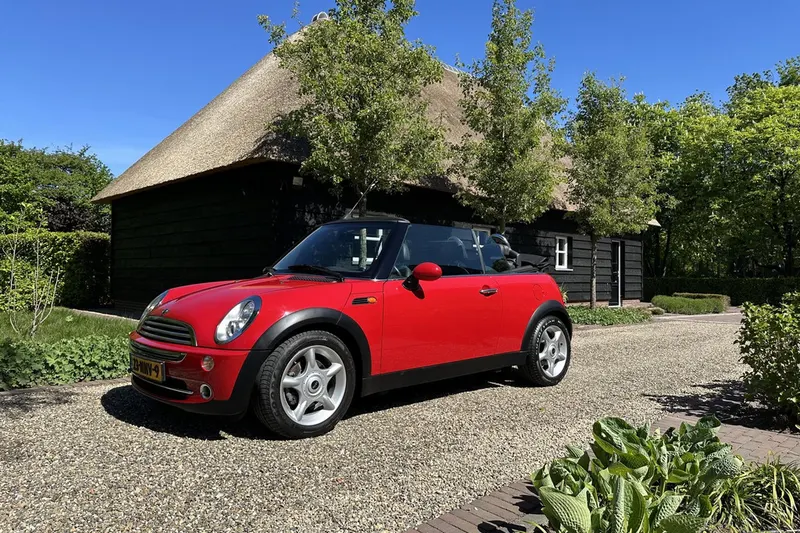 MINI Cooper (2006)