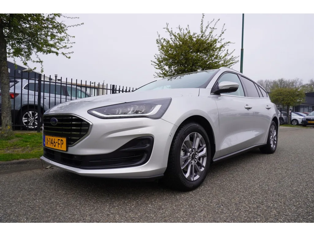 Ford Focus (2023) — foto 1