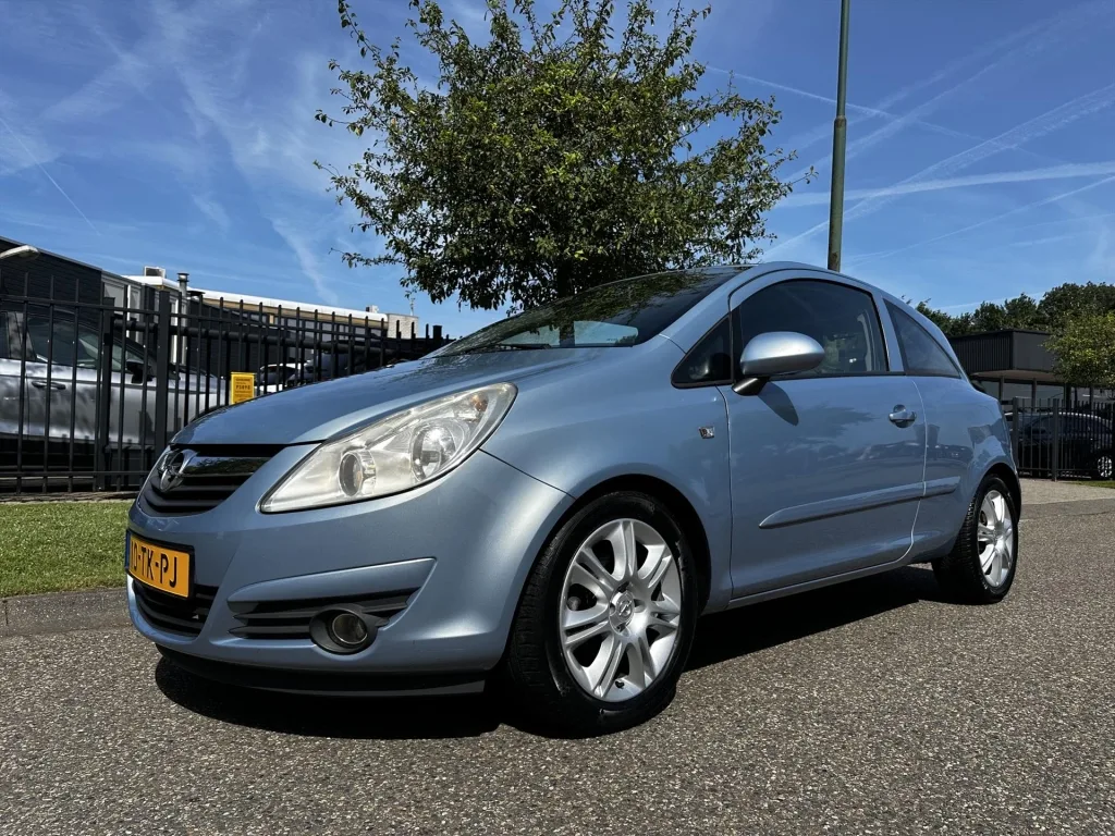 Opel Corsa (2006) — foto 1